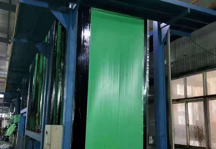 高分子反应粘强力交叉膜湿铺防水卷材