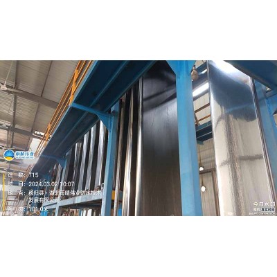 化学阻根型耐根穿刺卷材 复合施工流程