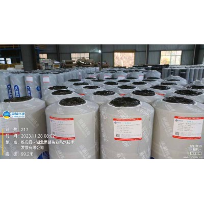 高强度自粘聚合物改性沥青防水卷材图1