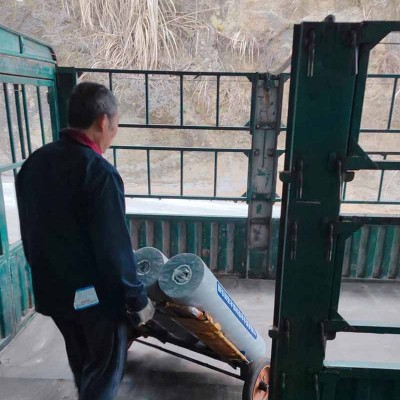 高强度道路用抗裂防水卷材图1