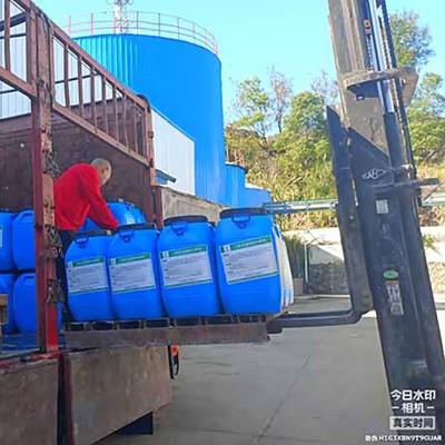 AMP-100反应型桥面防水涂料图1