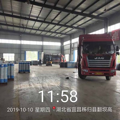 高强度聚酯胎道路防裂卷材图1